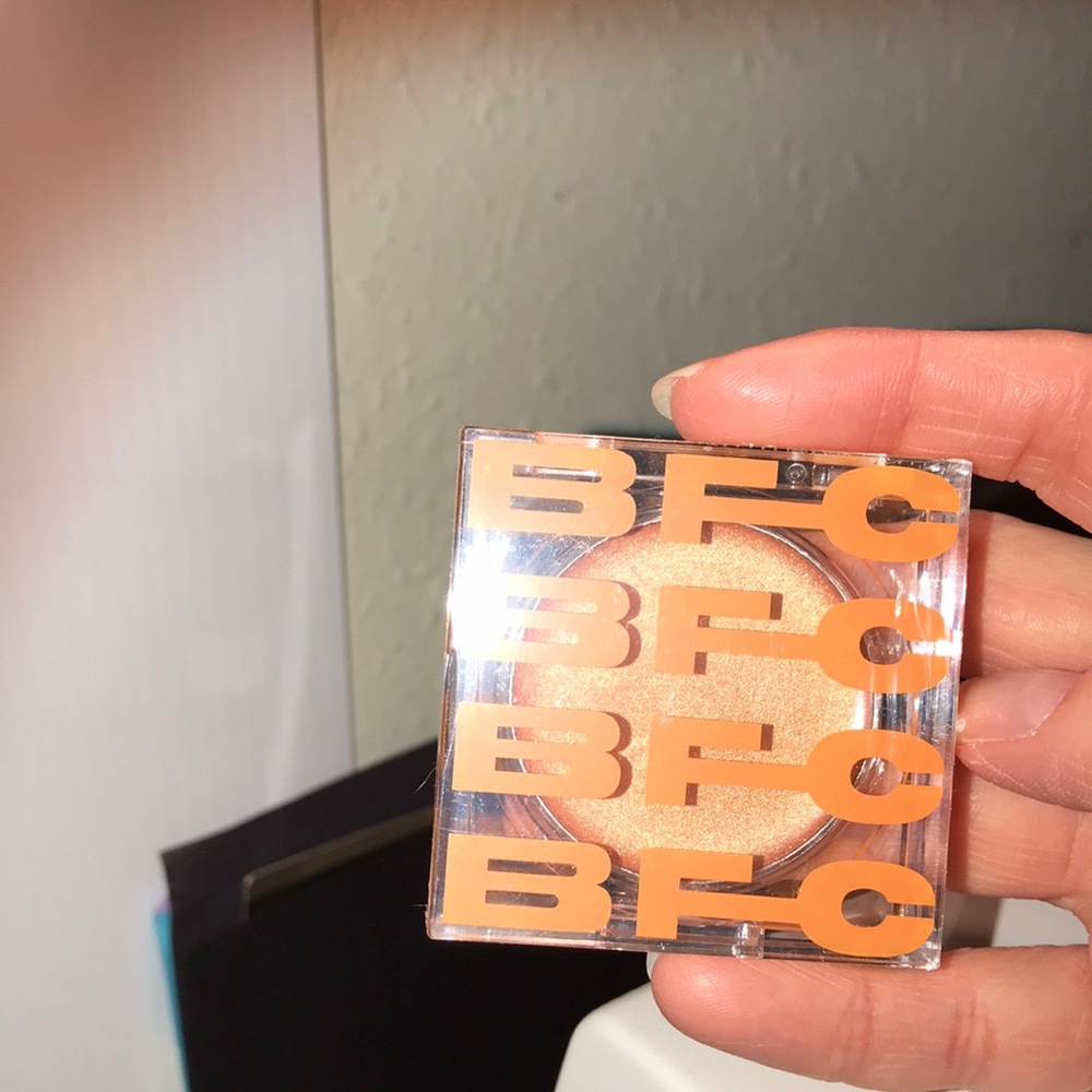 Beauty For Certain Cream Highlighter in #8 pearlescent taupe NEW